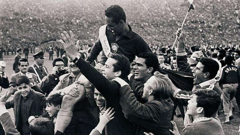 O Brasil continua sendo a sele&ccedil;&atilde;o mais recente a defender com sucesso um t&iacute;tulo da Copa do Mundo &mdash; feito alcan&ccedil;ado em 1962