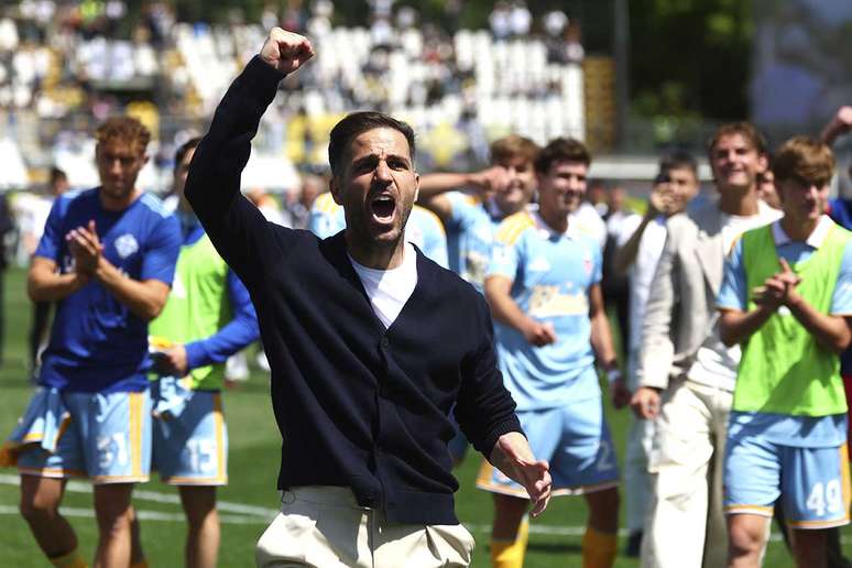 Fabregas &eacute; o favorito para assumir o Barcelona no futuro &ndash;