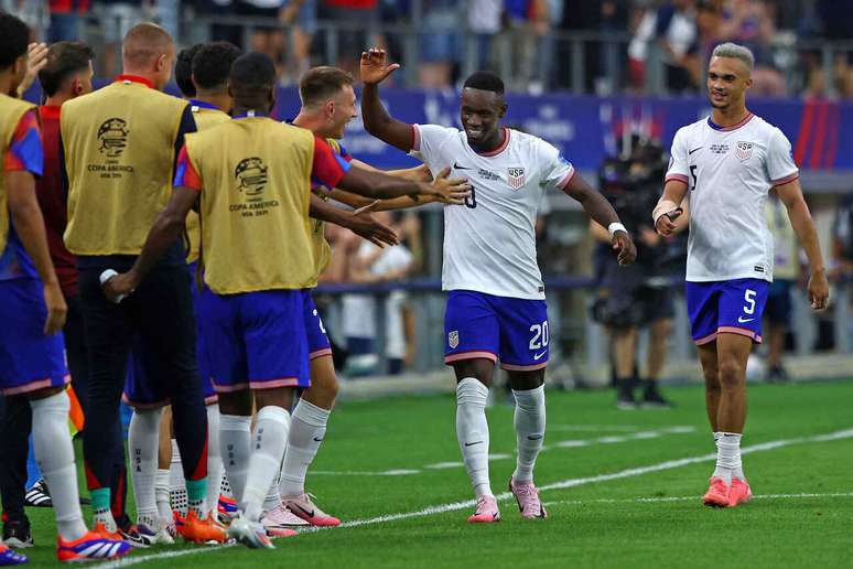 Folarin Balogun com a camisa 20 dos Estados Unidos (Photo by Aric Becker / AFP)