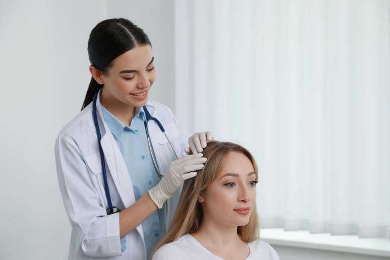 Feridas em &aacute;reas expostas ao sol e que persistem por semanas devem ser analisadas por um m&eacute;dico 