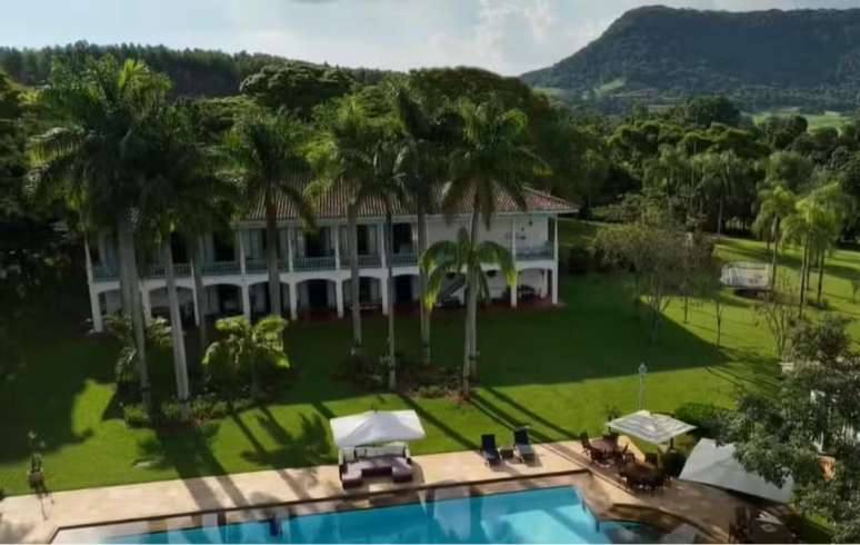 Mans&atilde;o da Ana Maria Braga.