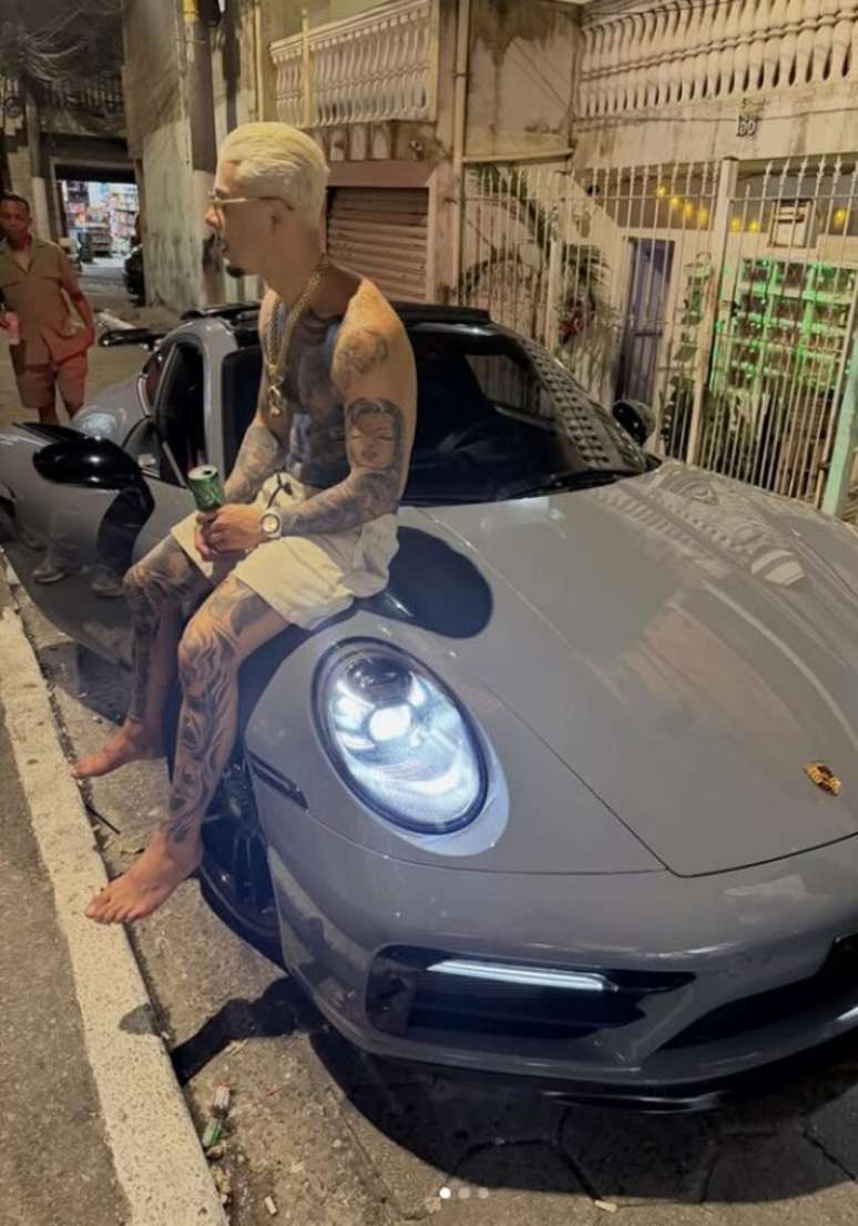 Mc dirigia uma Porsche no momento do atropelamento