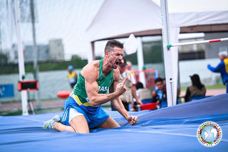 Anderson Fell venceu a prova de salto em altura no Ibero-Americano de Atletismo em Lima, no Peru
