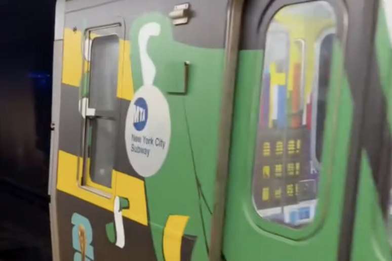 Metr&ocirc; de Nova York nas cores do Brasil &ndash;