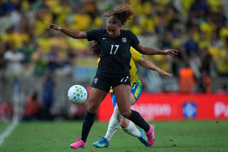 Sele&ccedil;&atilde;o dos Estados Unidos venceu o Brasil gra&ccedil;as a um gol contra no segundo tempo &ndash;