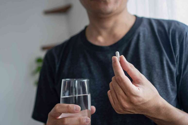 Os participantes que tomaram o suplemento recuperaram menos peso. panadda design/ Shutterstock