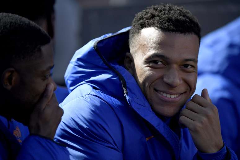 LANDOVER, MARYLAND &ndash; MARCH 29: Kylian Mbappe of France looks on from the bench prior to the international friendly match between Colombia and France at Northwest Stadium on March 29, 2026 in Landover, Maryland. (Photo by Hannah Foslien/Getty Images)