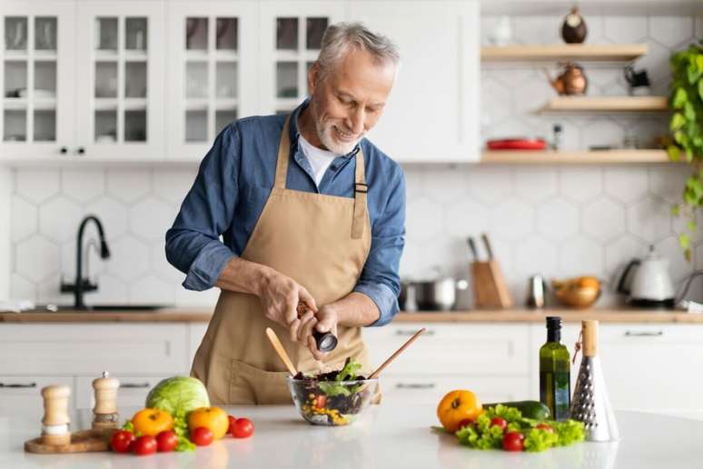 Quando adotada de maneira muito restritiva, a dieta low carb pode comprometer a ingest&atilde;o de nutrientes essenciais 