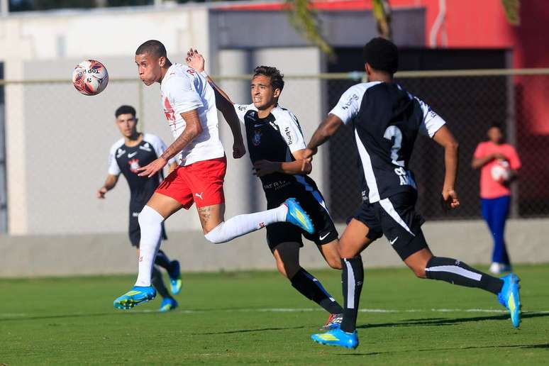 RB Bragantino tenta a classifica&ccedil;&atilde;o no Sub-20 &ndash;