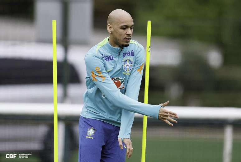 Fabinho ficou tr&ecirc;s anos sem ser convocado. Mas voltou&nbsp; a tempo de garantir vaga na Copa &ndash;