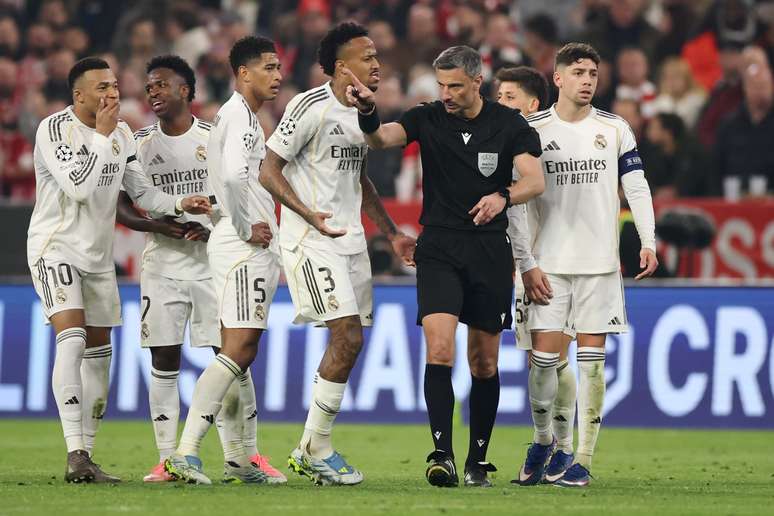 Vincic ap&oacute;s expulsar Camavinga, na elimina&ccedil;&atilde;o do Real Madrid da &uacute;ltima Champions League 