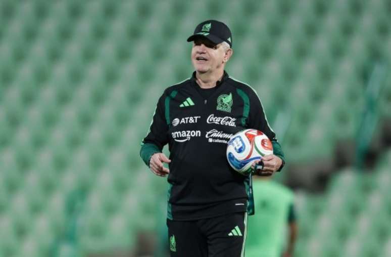 Divulga&ccedil;&atilde;o/selemex - Legenda: Ex-jogador, Javier Aguirre vai comandar o M&eacute;xico em uma Copa do Mundo em casa
