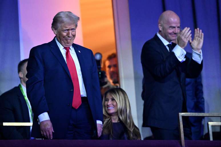 Donald Trump junto de Gianni Infantino, presidente da FIFA 