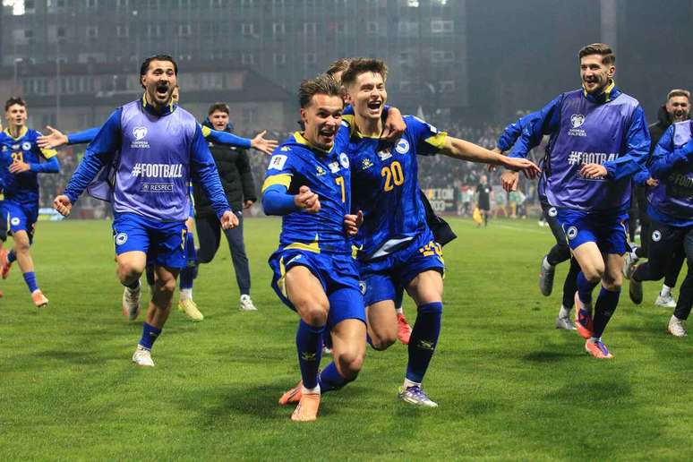 B&oacute;snia Herzegovina se classificou para a Copa do Mundo ao bater a It&aacute;lia nos p&ecirc;naltis &ndash;