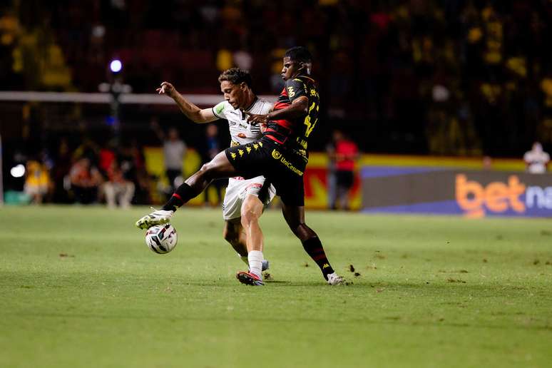Partida entre Sport e Athletic foi marcada por boas oportunidades para cada lado &ndash; PE.