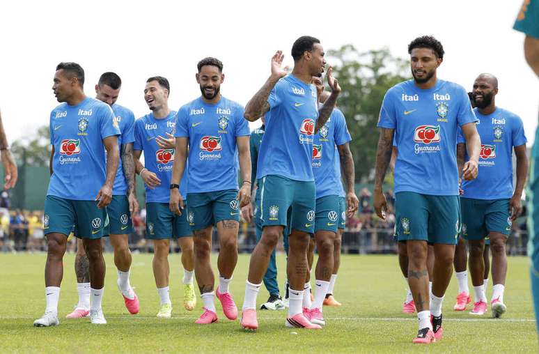 Sele&ccedil;&atilde;o Brasileira treina de olho na estreia na Copa do Mundo &ndash;
