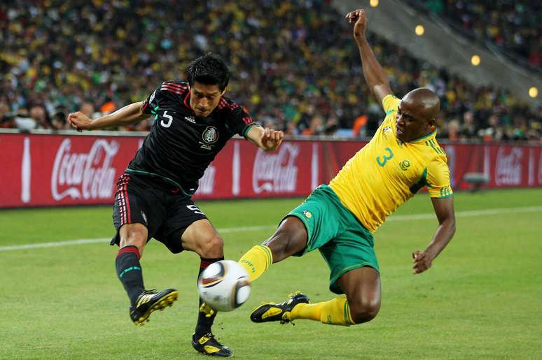 M&eacute;xico e &Aacute;frica do Sul se enfrentam novamente em uma abertura de Copa do Mundo 16 anos depois &ndash;