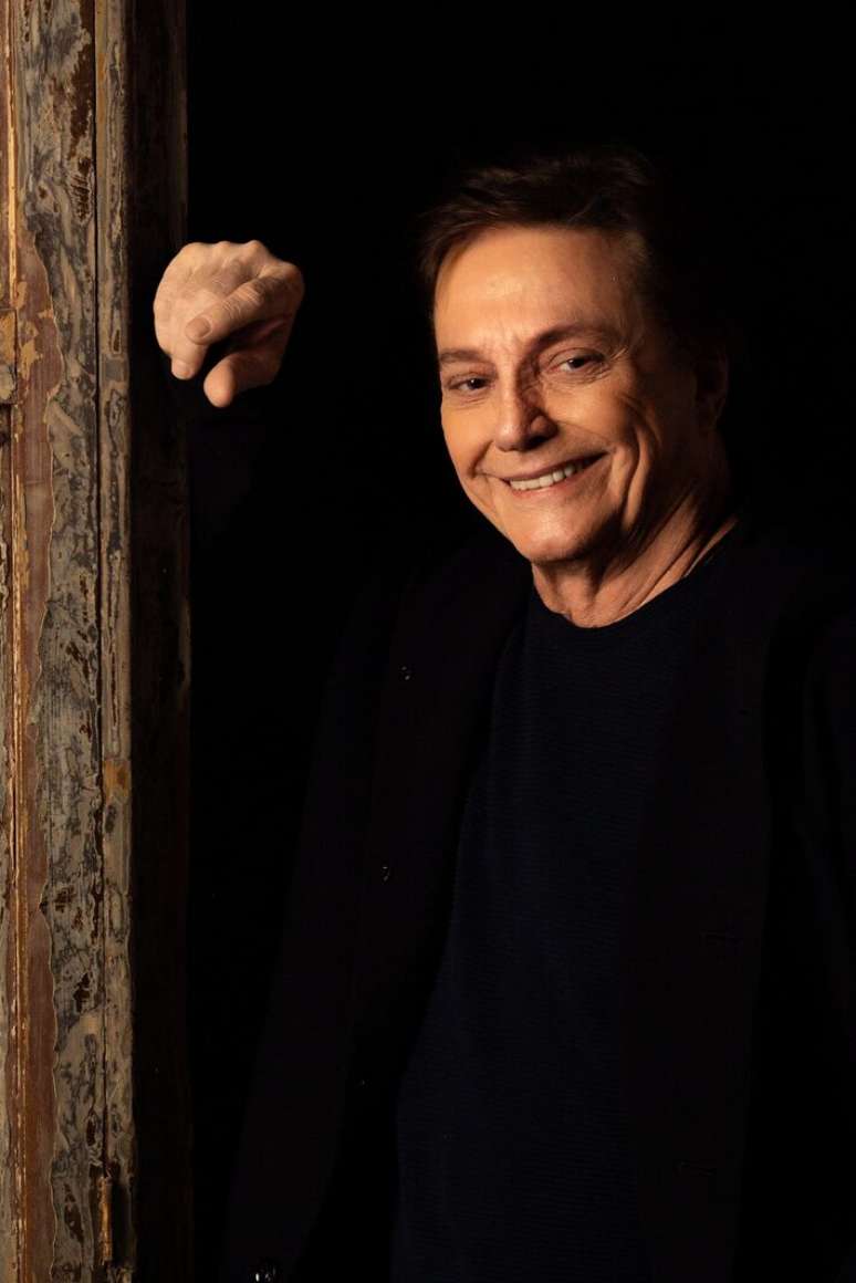 F&aacute;bio Jr vai cantar para os namorados