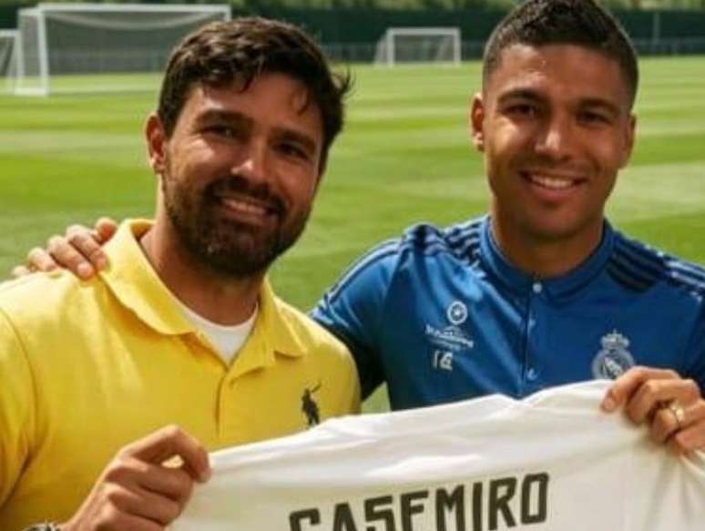 Sergio Baresi e Casemiro ap&oacute;s treinamento do Real Madrid