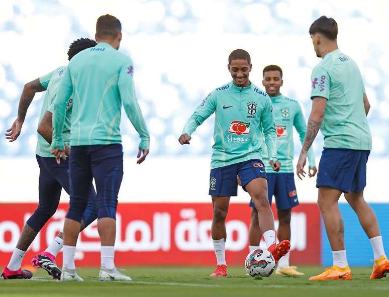 Arthur em treino da Sele&ccedil;&atilde;o Brasileira