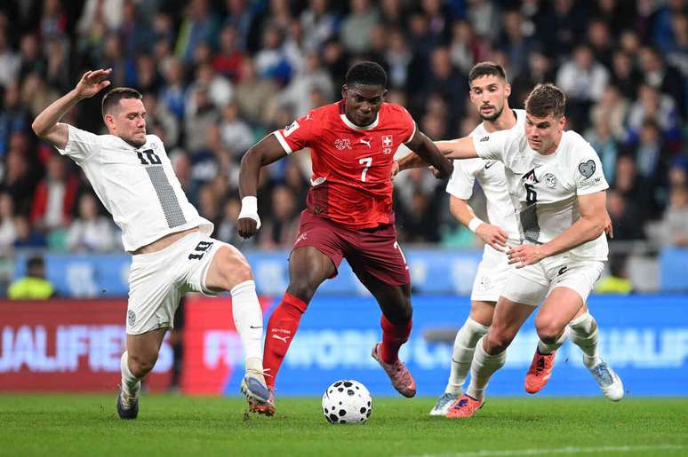 Breel Embolo, refer&ecirc;ncia do ataque da Su&iacute;&ccedil;a e esperan&ccedil;a de gols na Copa do Mundo