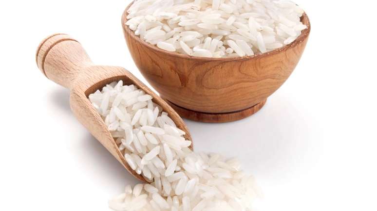A propriedade incomum observada no arroz &ndash; ficar mais &ldquo;mole&rdquo; quando comprimido de maneira r&aacute;pida &ndash; foi a chave para transformar o cereal em inspira&ccedil;&atilde;o para um material inteligente adaptativo &ndash; depositphotos.com / AndriiGorulko