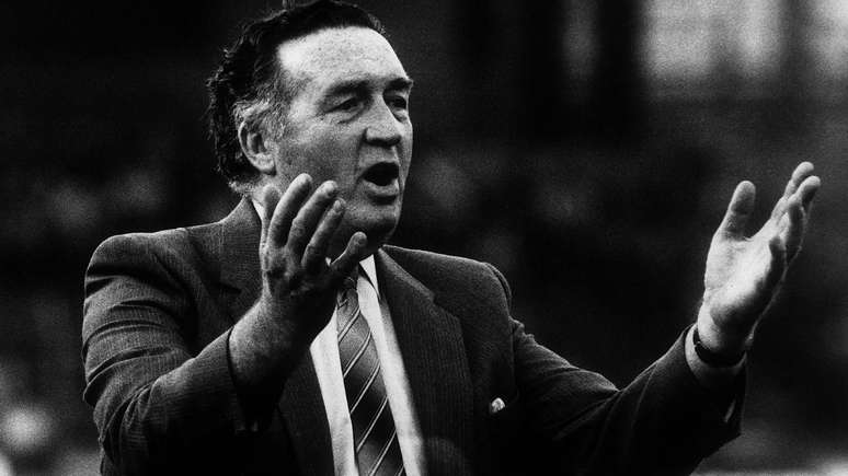 O ex-t&eacute;cnico da Esc&oacute;cia Jock Stein ficou famoso pela frase: "O futebol n&atilde;o &eacute; nada sem os torcedores"