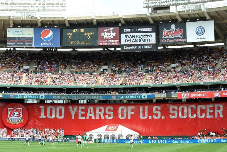 Em 2013, a Federa&ccedil;&atilde;o Americana de Futebol (U.S. Soccer) comemorou seu centen&aacute;rio, com um amistoso entre a sele&ccedil;&atilde;o local e a Alemanha, em Washington. O jogo terminou com a vit&oacute;ria dos Estados Unidos por 4x3.