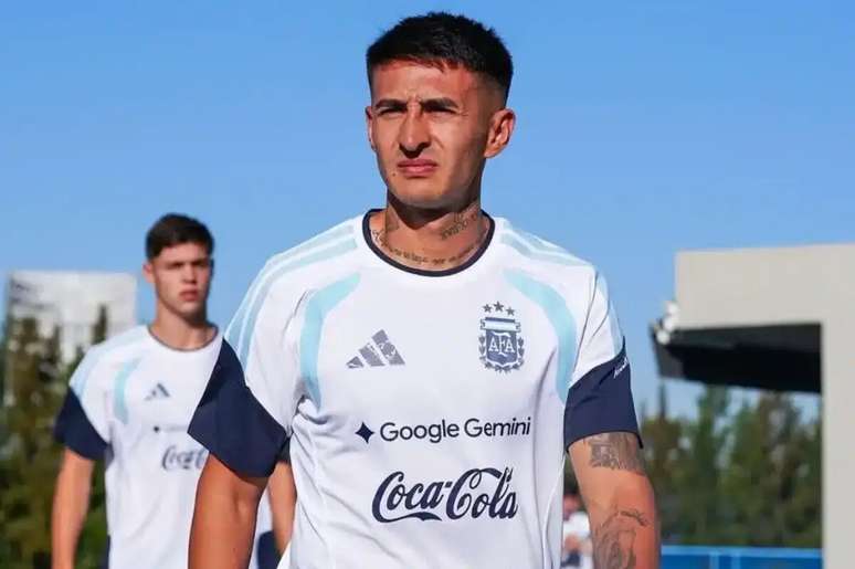 Rojas vestiu a camisa da Argentina, mas n&atilde;o est&aacute; na Copa &ndash;
