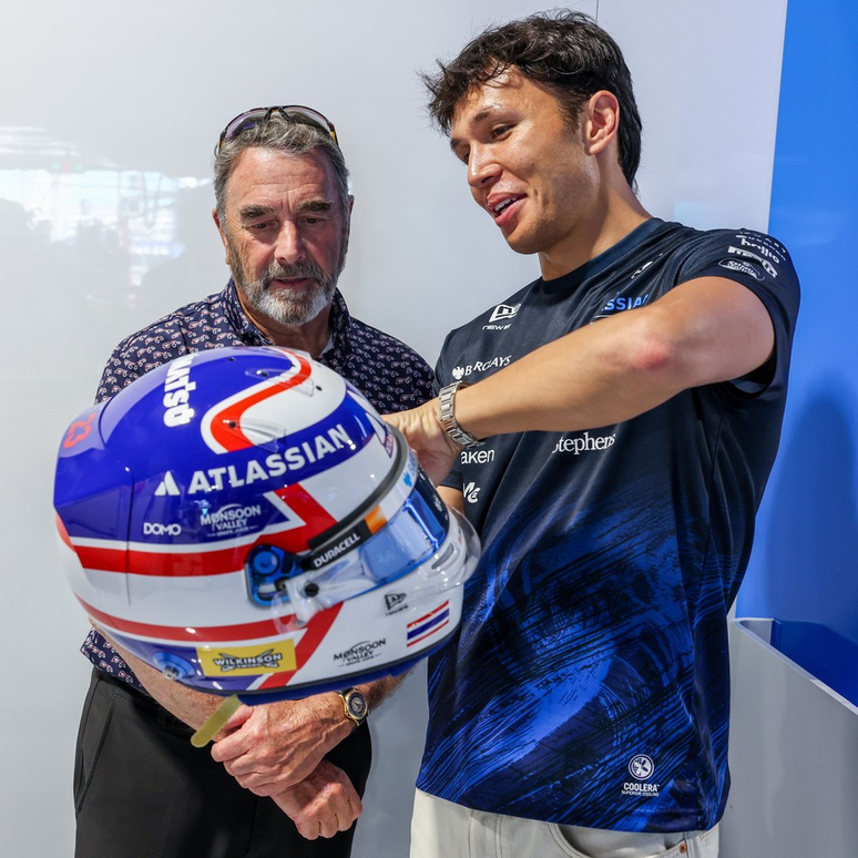 Alexander Albon com Nigel Mansell.