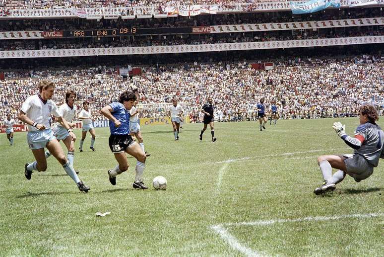 O segundo gol de Maradona contra a Inglaterra, pelas quartas de final da Copa de 1986, &eacute; conhecido como 'o Gol do S&eacute;culo'
