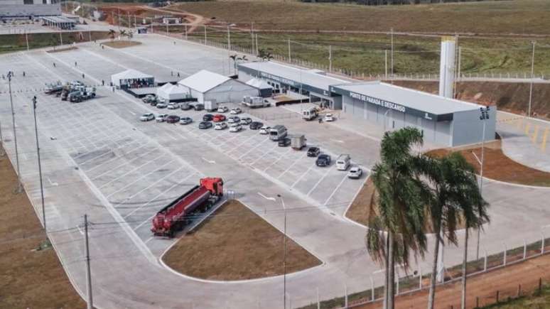 Pontos de Paradas de Descanso ajudam os caminhoneiros a cumprirem a Lei do Motorista