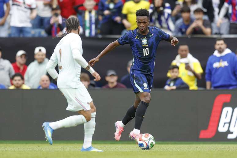 Vini vive press&atilde;o para repetir boas atua&ccedil;&otilde;es na Sele&ccedil;&atilde;o &ndash;