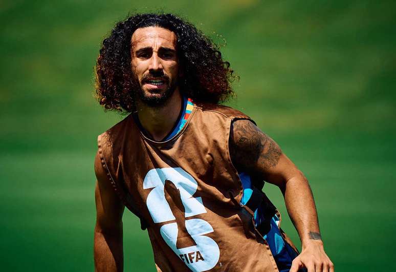 Marc Cucurella est&aacute; com a sele&ccedil;&atilde;o espanhola na Copa do Mundo de 2026 &ndash;