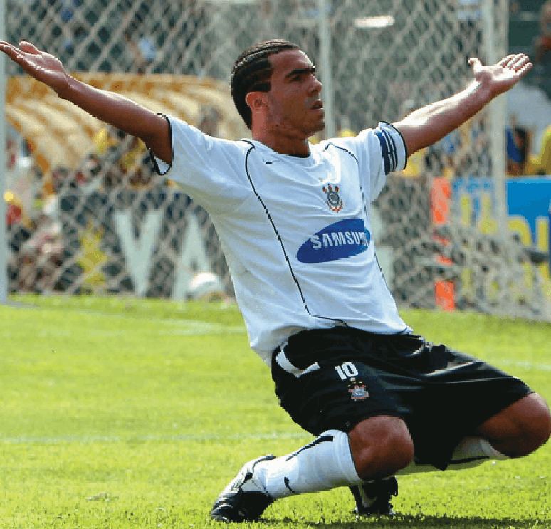Carlitos Tevez marcou em 2006 pela Argentina quando jogava no Corinthians &ndash; Divulga&ccedil;&atilde;o/Corinthians
