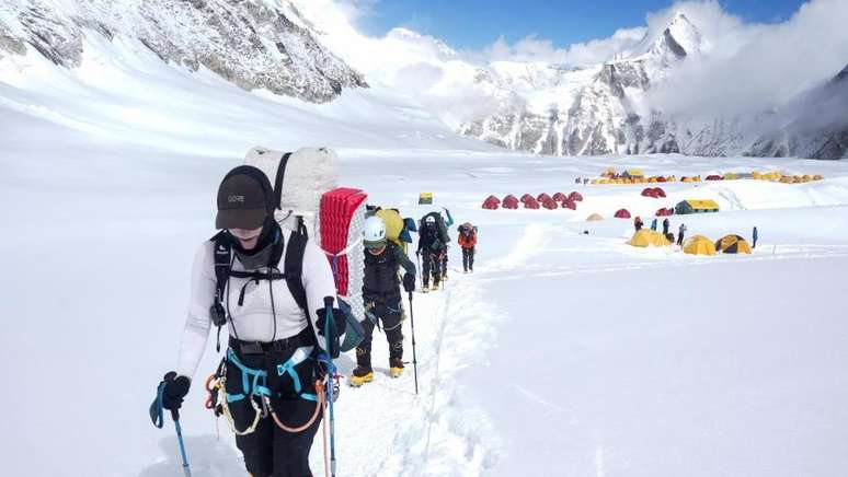 H&aacute; quatro acampamentos ao longo da rota sul do Everest, normalmente usados por alpinistas como pontos de aclimata&ccedil;&atilde;o