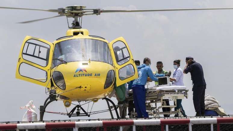 A sobreviv&ecirc;ncia de Hillary Dawa Sherpa, que passou seis dias sozinho em altitudes t&atilde;o elevadas, surpreendeu a todos