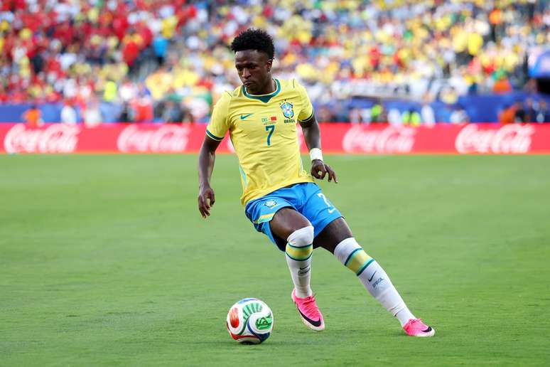 Vini J&uacute;nior na estreia do Brasil na Copa do Mundo 