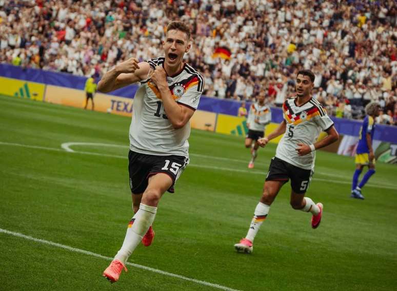 Schlotterbeck vibra ap&oacute;s fazer o gol do al&iacute;vio. Depois disso, veio a goleada.