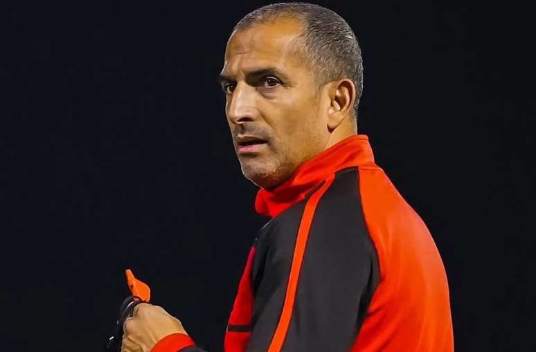 Sabri Lamouchi n&atilde;o resistiu ap&oacute;s a derrota da Tun&iacute;sia na estreia na Copa do Mundo &ndash;