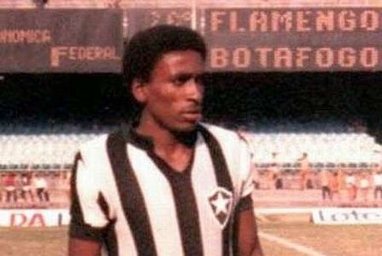 Josimar come&ccedil;ou a carreira no Botafogo e chegou &agrave; Sele&ccedil;&atilde;o Brasileira &ndash;