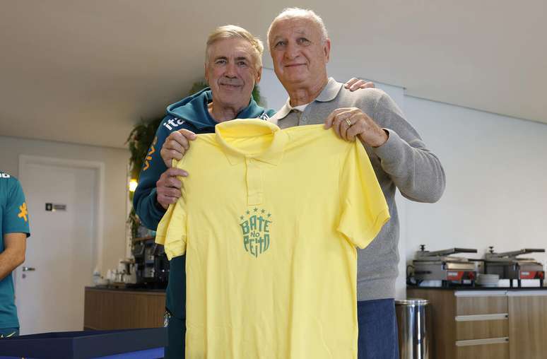 Felip&atilde;o ao lado de Ancelotti, atual treinador da Sele&ccedil;&atilde;o Brasileira &ndash;