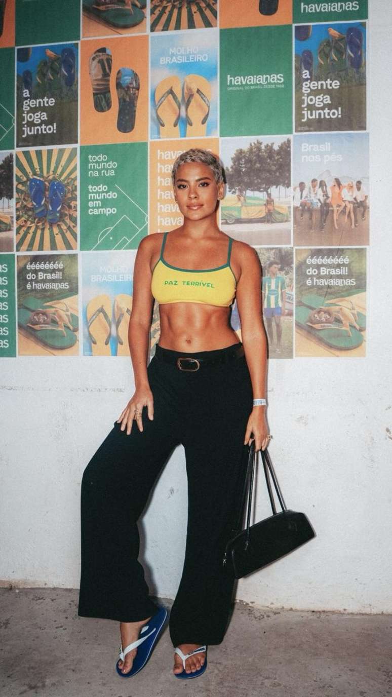 Bella Campos 