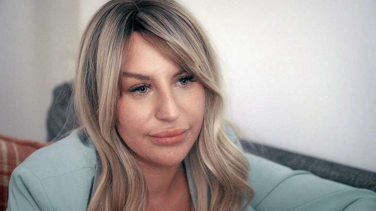 Rebecca alerta outras mulheres a pesquisar bem antes de trabalhar com um gestor de contas do OnlyFans