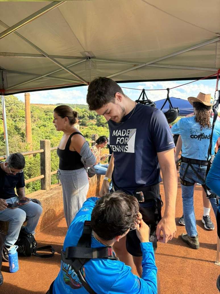 Rodrigo, se preparando para pular