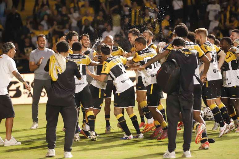 Crici&uacute;ma recebe o Cear&aacute; &ndash;