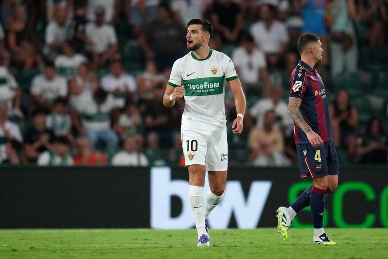 Rafa Mir, atacante do Elche, &eacute; condenado a 8 anos e meio de pris&atilde;o 