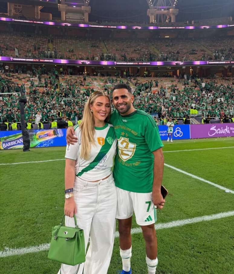 Taylor Ward, esposa de Riyad Mahrez, capit&atilde;o da sele&ccedil;&atilde;o argelina, est&aacute; cotada como uma das WAGs mais bem pagas do mundo