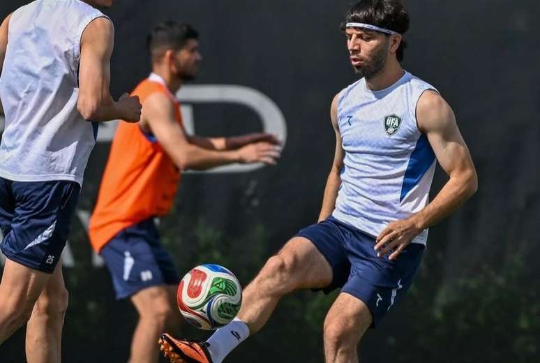 Com problema de h&eacute;rnia de disco, camisa 10 do Uzbequist&atilde;o est&aacute; fora da Copa &ndash;