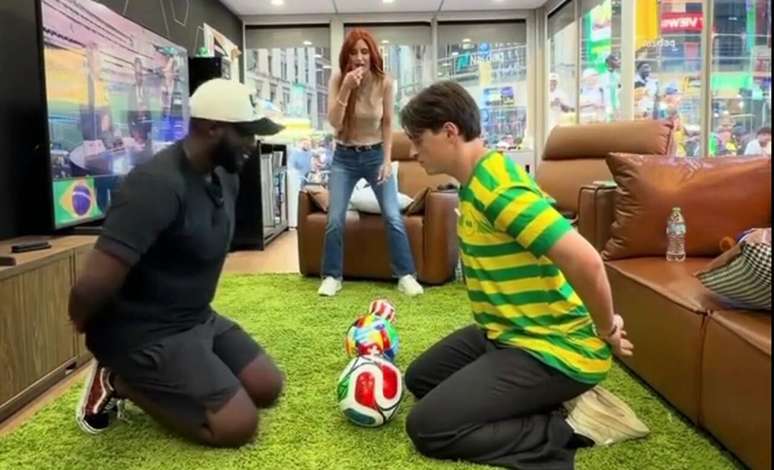 Criadores em cubo de vidro &ndash;